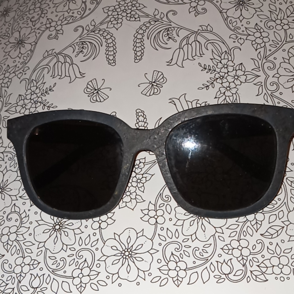 WILS FABRIK sustainable sunglasses